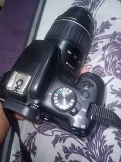 DSLR CAMERA