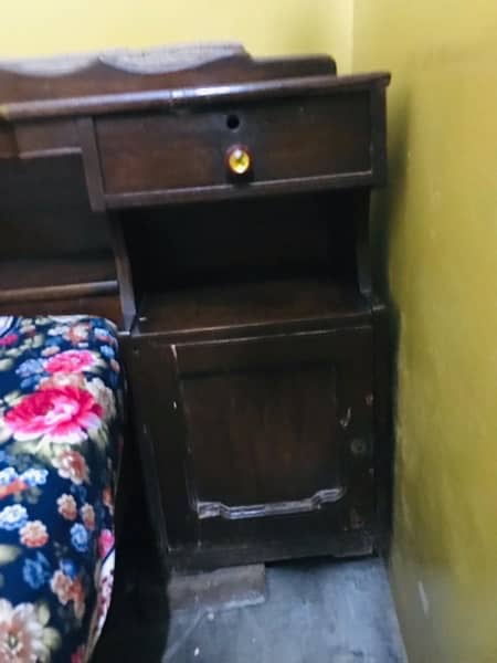 best condition with mattrese good condition mattres good condition bed 4