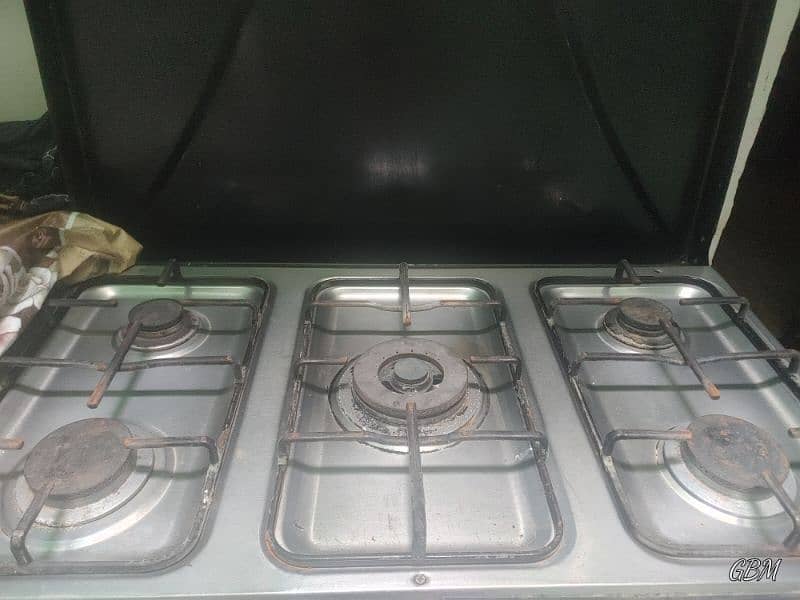 I-Zone 5 Burner Stove Oven | Like New | price negotiable 0