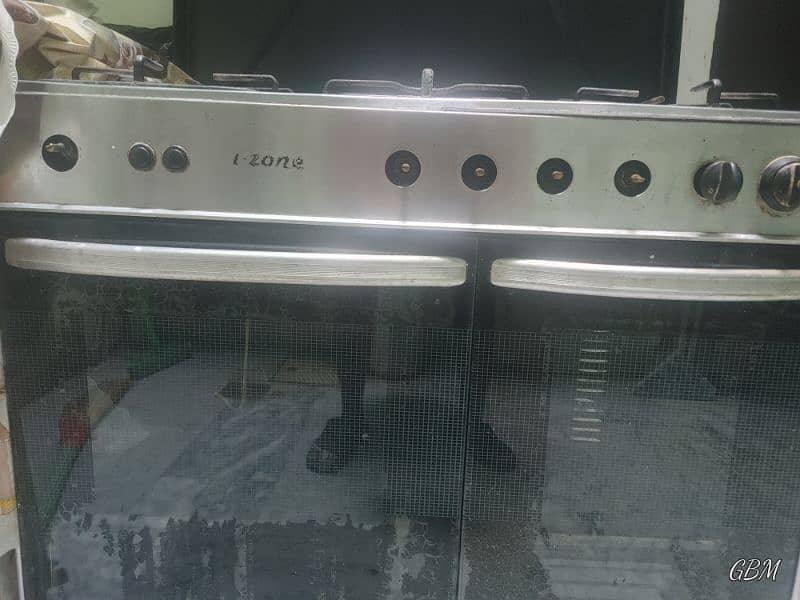 I-Zone 5 Burner Stove Oven | Like New | price negotiable 2