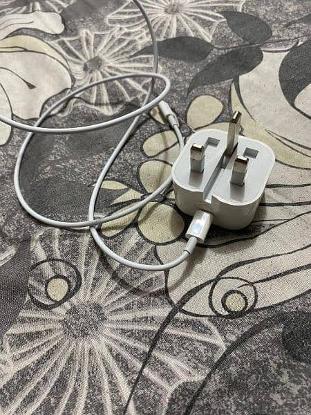 iphone charger 3 pin charger with cable 2