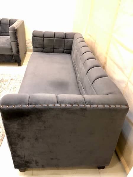 7 seater sofa/ very good valvet quality/ grey colour/ sofa set 3