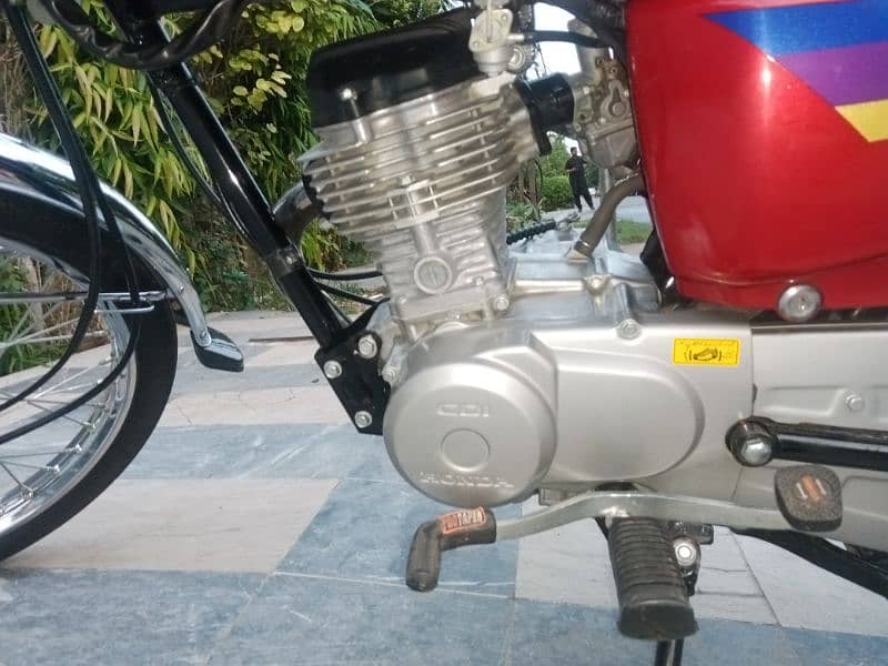 2005 model 125 restored with new engine with genuine parts. 9