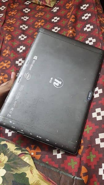 HP TAB TO LAPTOP CONVERTABLE. 2