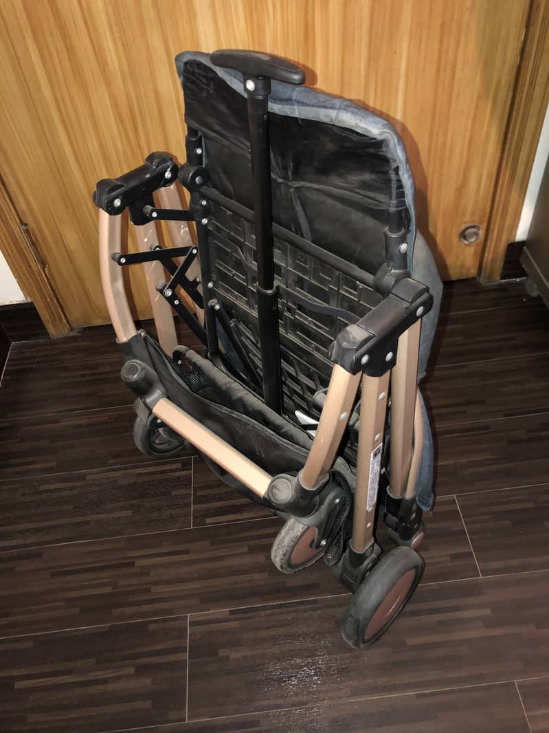 VanBloom Baby Pram for Sale in Excellent Condition 8