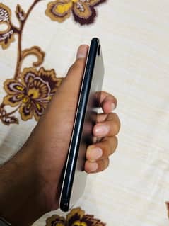 IPHONE 7 PTA with box 32gb