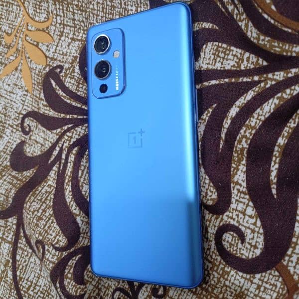 Oneplus 9  12/256 03052973737 2