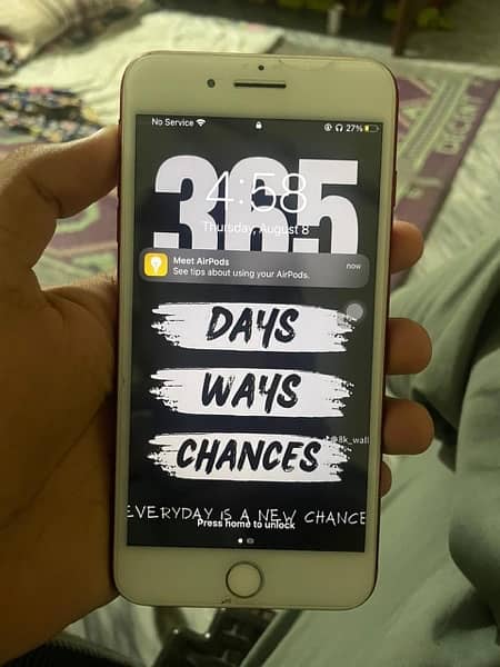 iPhone 7plus 128gb bypass screen mye line ha choti si baki ok ha 3