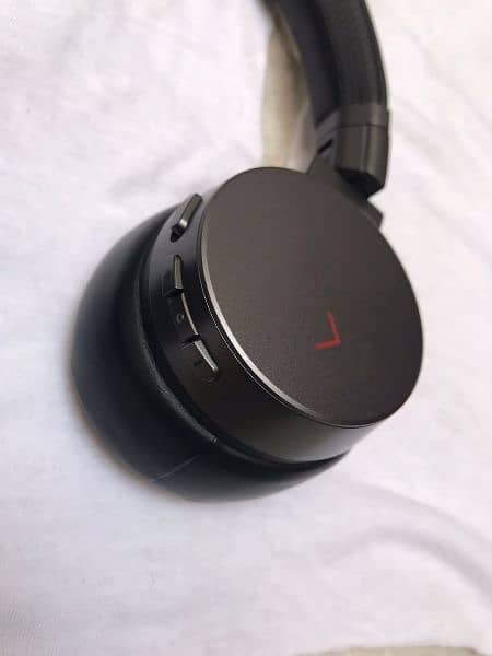 Lenovo Headphones Bluetooth Gaming Office 1