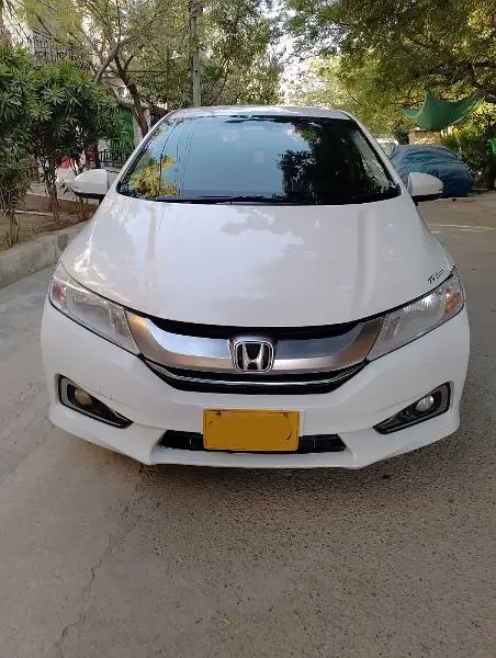 Honda Grace Hybrid 2015