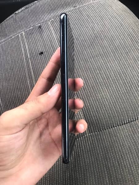 LG v40 thinq  64GB /6Gb PTA block 4