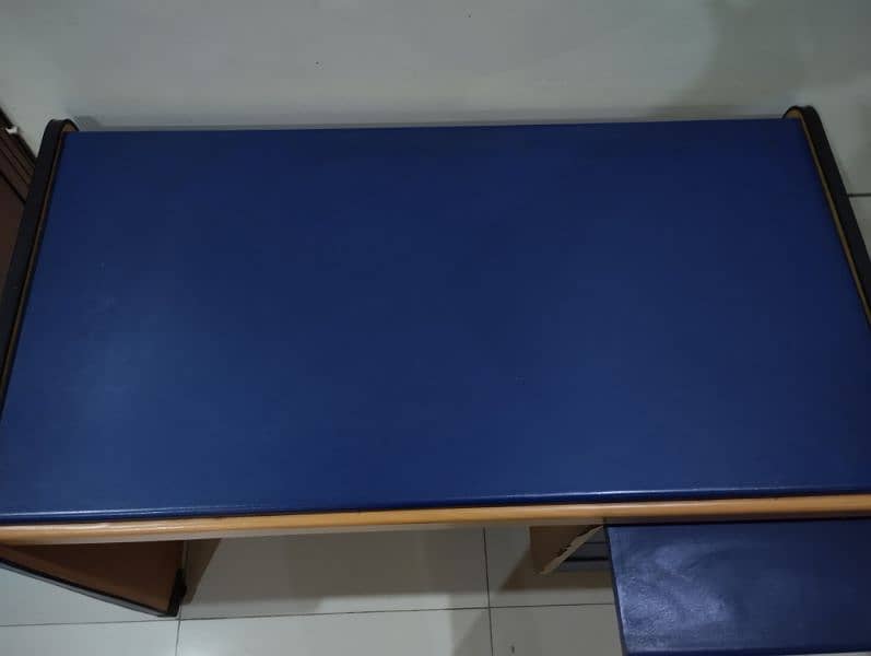 URGENT SALE STUDY TABLE 2