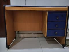 URGENT SALE STUDY TABLE