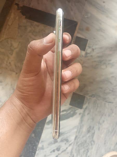 Apple Iphone XS Max 64GB | White Color | Fresh Condition | Non PTA 3