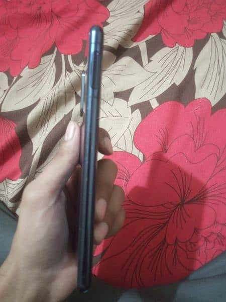 Sony Experia 5 mark 2 4