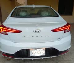 Hyundai Elantra Gls 2024 white