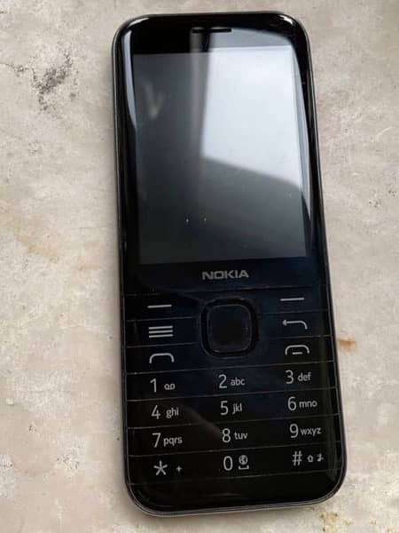 Nokia 8000 4G 0