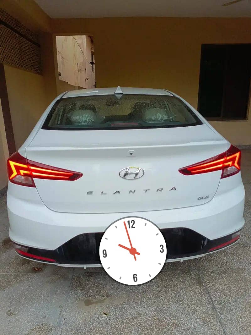 Hyundai Elantra GLS automatic 2024 white 9