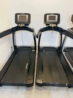 HOME GYm|LIFE FITNESS TREADMILL,Elliptical,spin bike,recumbent Sale