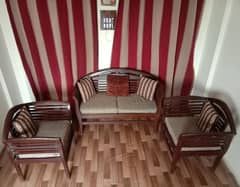 4 seater stylish wooden sofa set with 5 cushions set