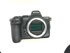 Nikon Z5 body with box and accessories