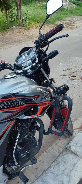 Honda CB 150F Limited Edition 2