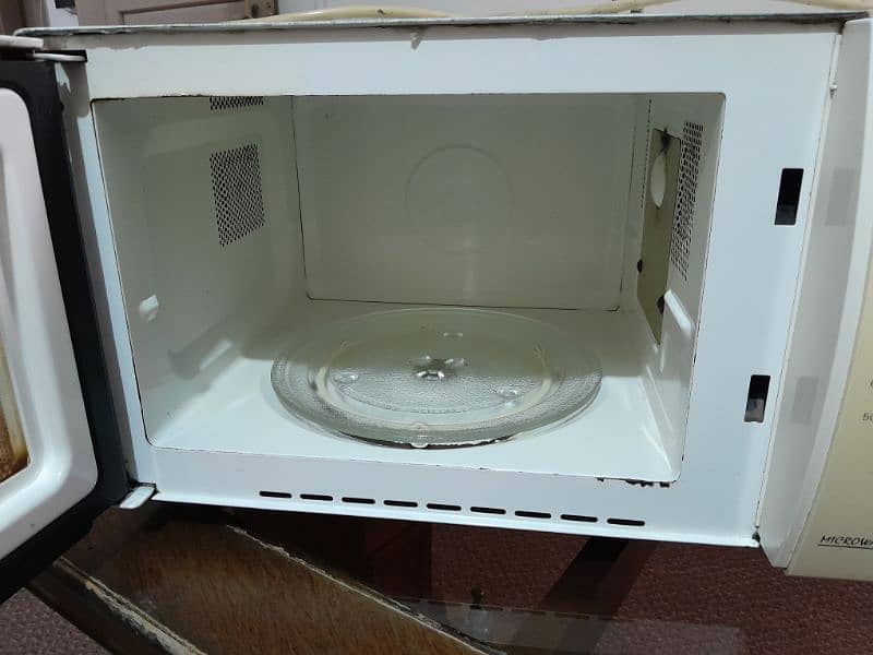 Haier Microwave oven 1