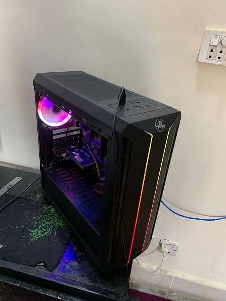 Gaming PC with RGB Case AmD 3