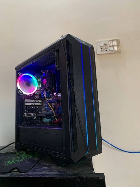 Gaming PC with RGB Case AmD 10