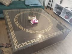 5x5 center table in very good condition