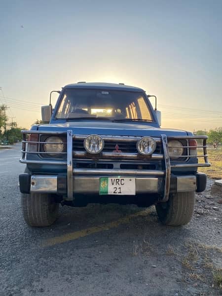 Mitsubishi Pajero 1989 0