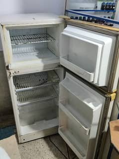 Dawlance Fridge in Good Condition