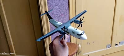 ATR 42 Aircraft Model pakistan international Airline Model/show showpi