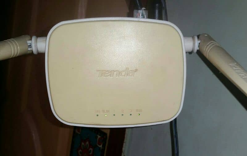 Tenda Router 1