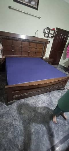 wooden bed set 0