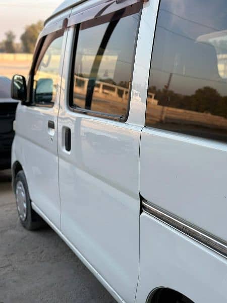 Daihatsu Hijet 2012 3