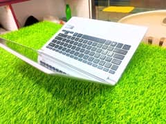 ultra slim light-weight Samsung  6th generation i5 laptop with 8gb RAM