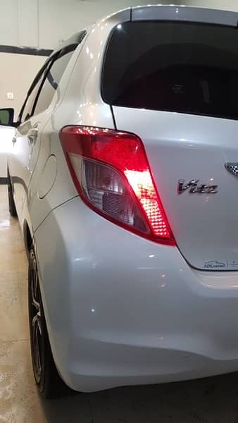 Toyota Vitz 10