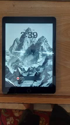 Apple iPad 6th generation 32 gb 0