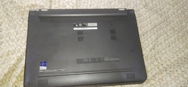 Dell Latitude 3340 core i3 touch screen Ram 4GB ROM 380GB 14