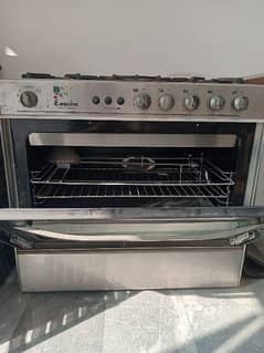 used cooking range for sale in good condition.