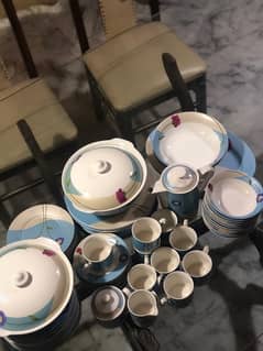 12 SERVING CHINA DINNER SET