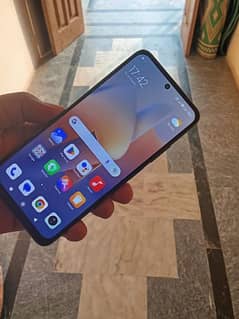 Redmi note 11 without box and charger back litl crack 4gb 128gb