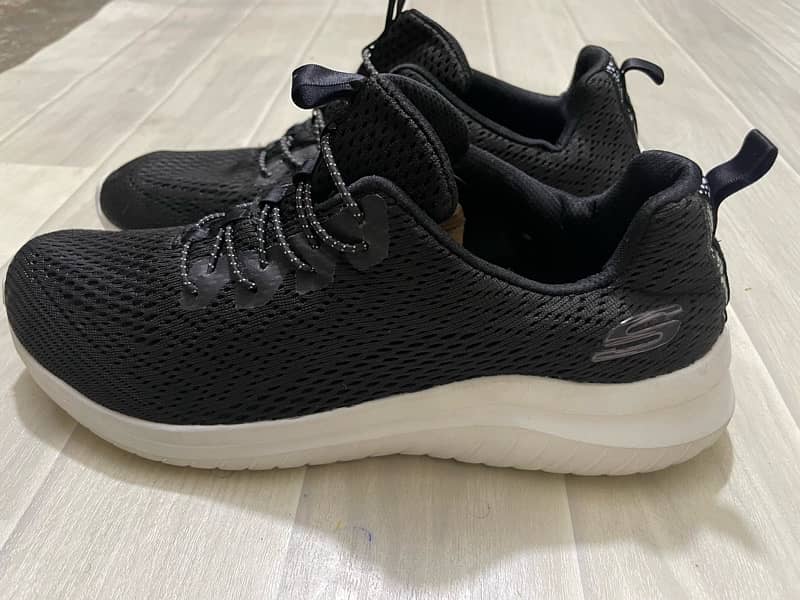 Skechers Black Ultraflex 2