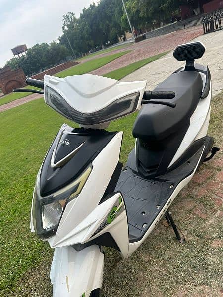 Electric Scooty 8