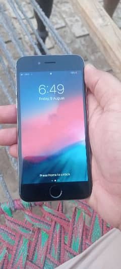 i phone 6  contact me on Whatsapp 03040165093