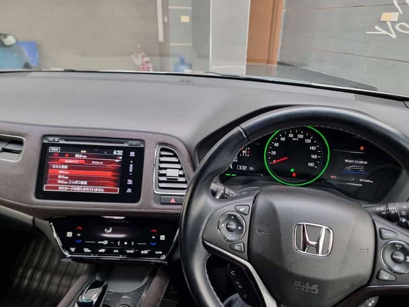 Honda Vezel 2018 11