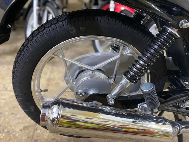 SUZUKI GS 150 SPECIAL EDITION ALLOY RIM DISCK BREAK WITH REGISTRATION 7