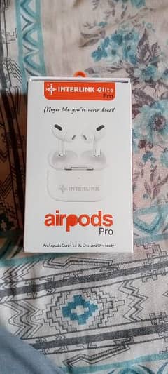 NEW interlink ear pods