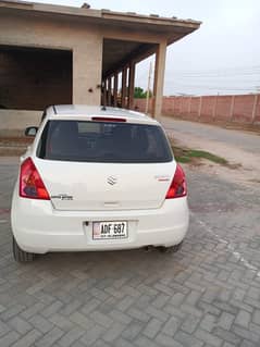 Suzuki Swift 2017 color White For Sale